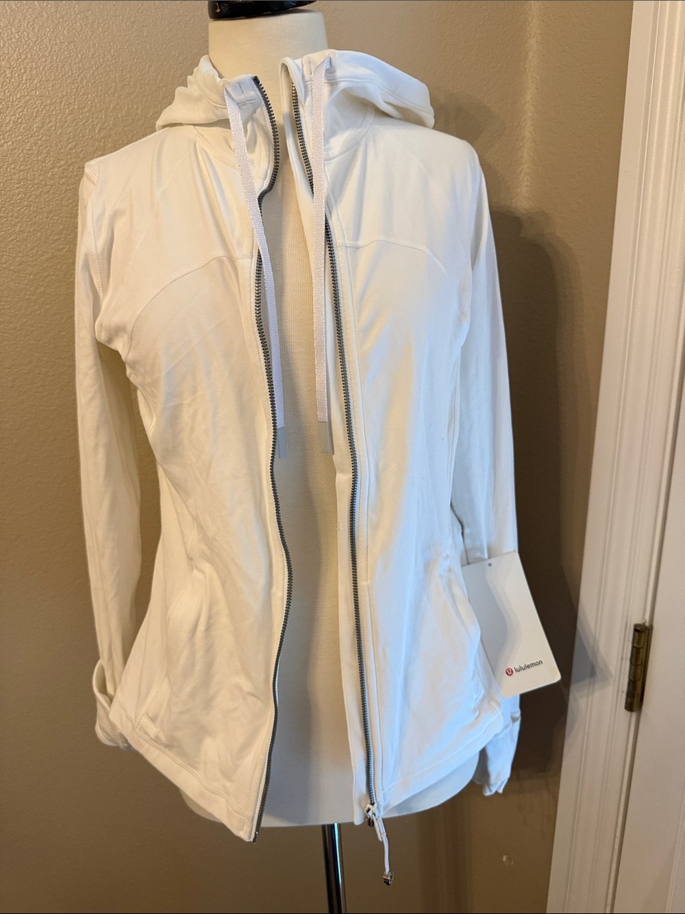 lululemon athletica Women's White Hooded Zip Jacket